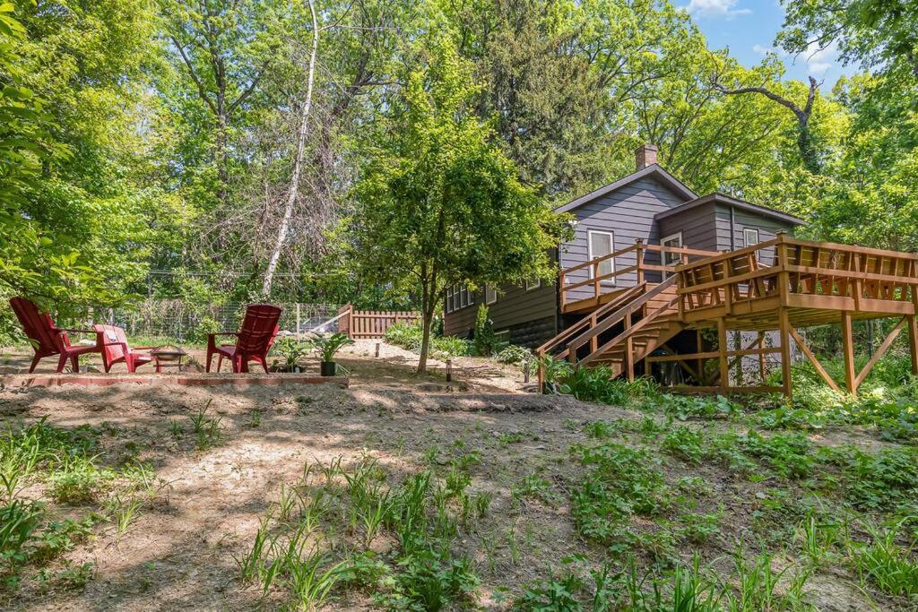 Black Cabin Getaway In Woods I Valpo Вальпараисо Экстерьер фото